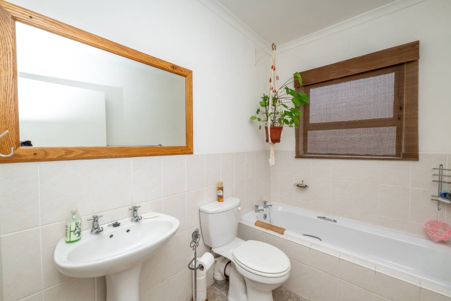 3 Bedroom Property for Sale in De Oude Spruit Western Cape